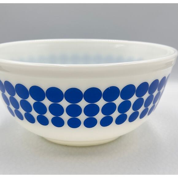 Vintage PYREX 403 Blue Polka Dot White Glass Mixing Bowl 2-1/2 Qt - Picture 4 of 10